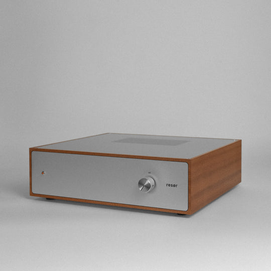 resør RA-01 stereo power amplifier